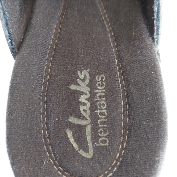 SOLD Clarks Bendables Clogs Sz 8M 34963 Leather 2.75" Heel Split Toe Mules Shoes - Picture 13 of 15